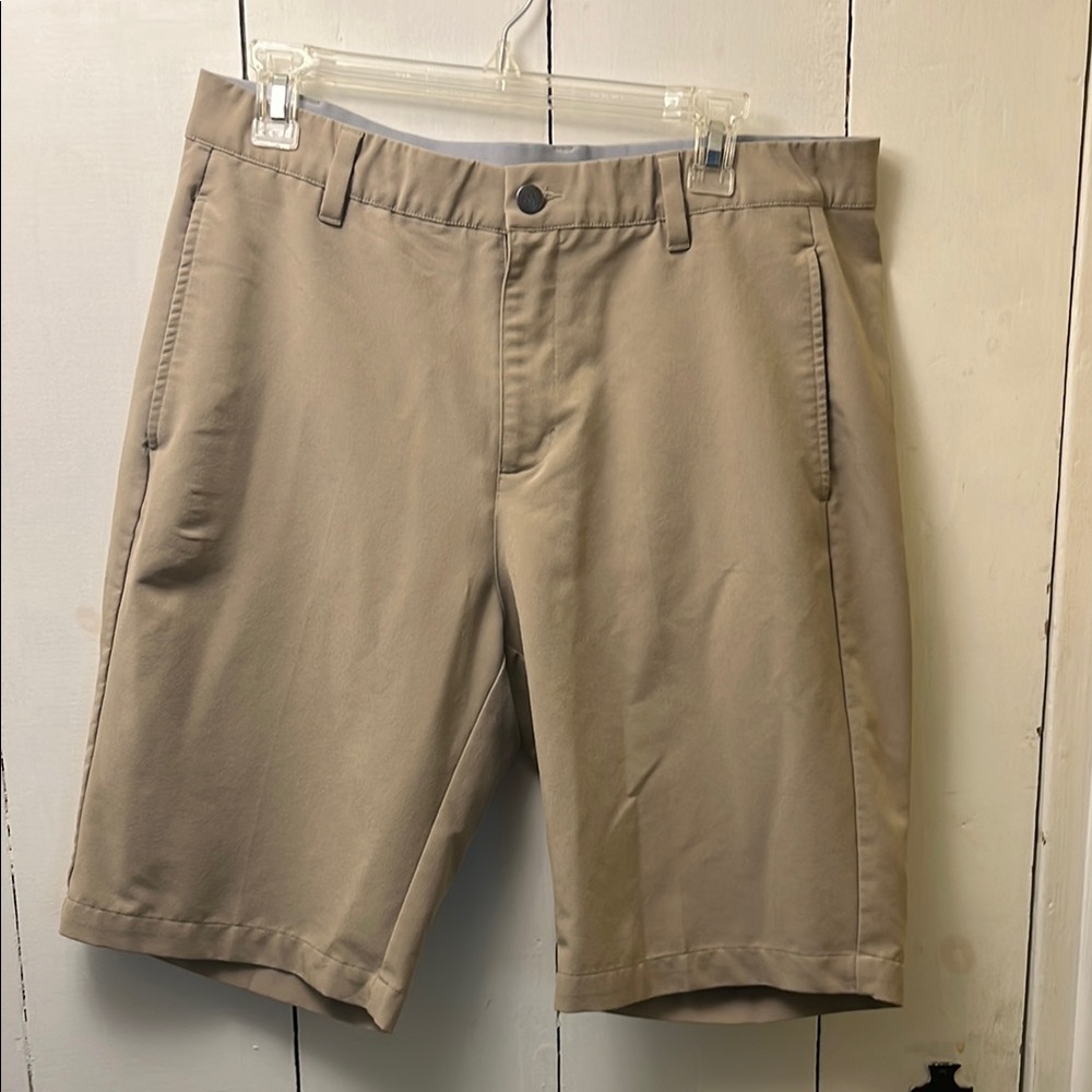 Men’s Adidas golf shorts size 34